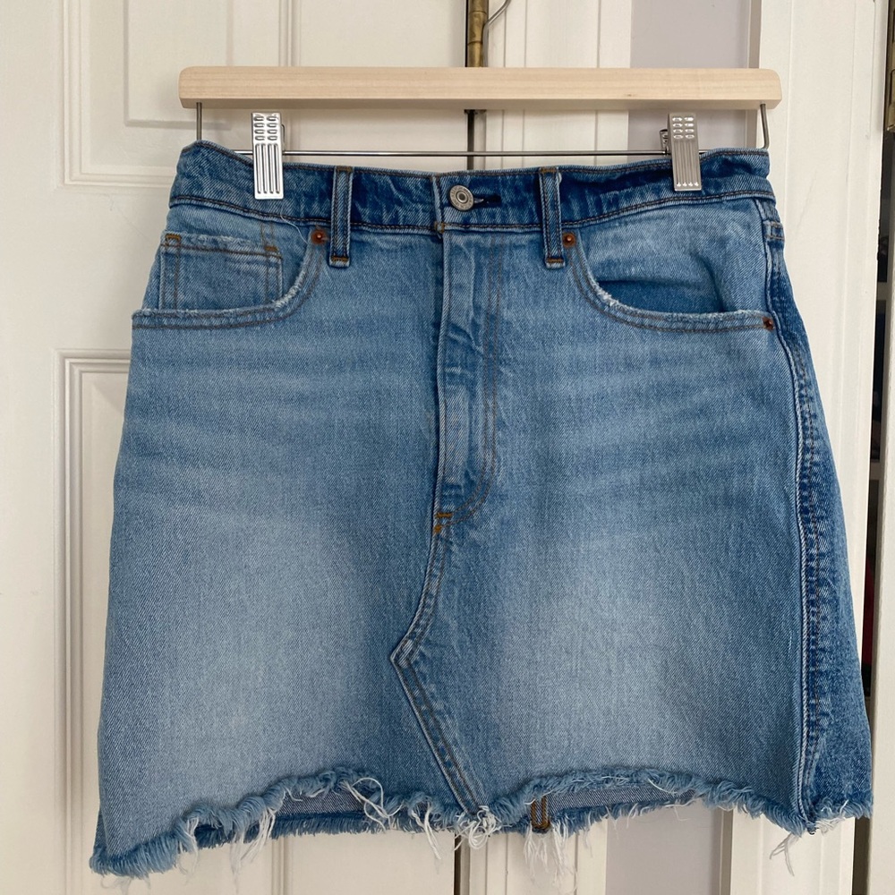 Abercrombie & Fitch Classic Denim Skirt - Size 6
